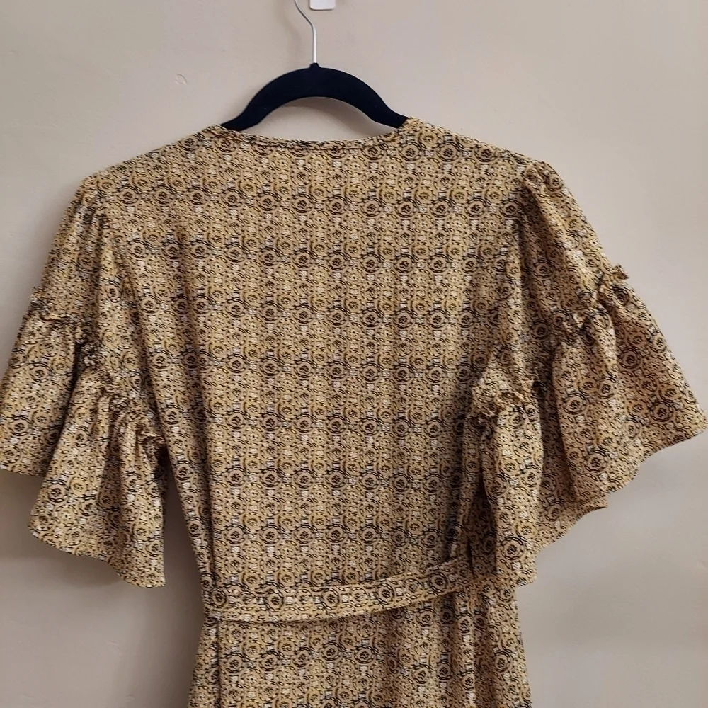 MAX STUDIO Ruffled Hi/Lo Yellow Floral Crepe Wrap Dress - Picture 8 of 15